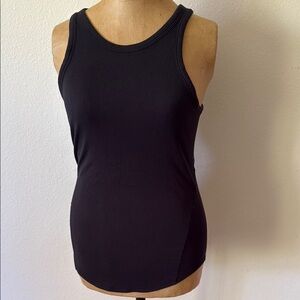 Lululemon sz 6 black ribbed tank top great pre owned condition